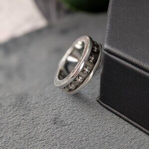 Unisex antique silver color crosses ring, hallmarks on edge, US 10